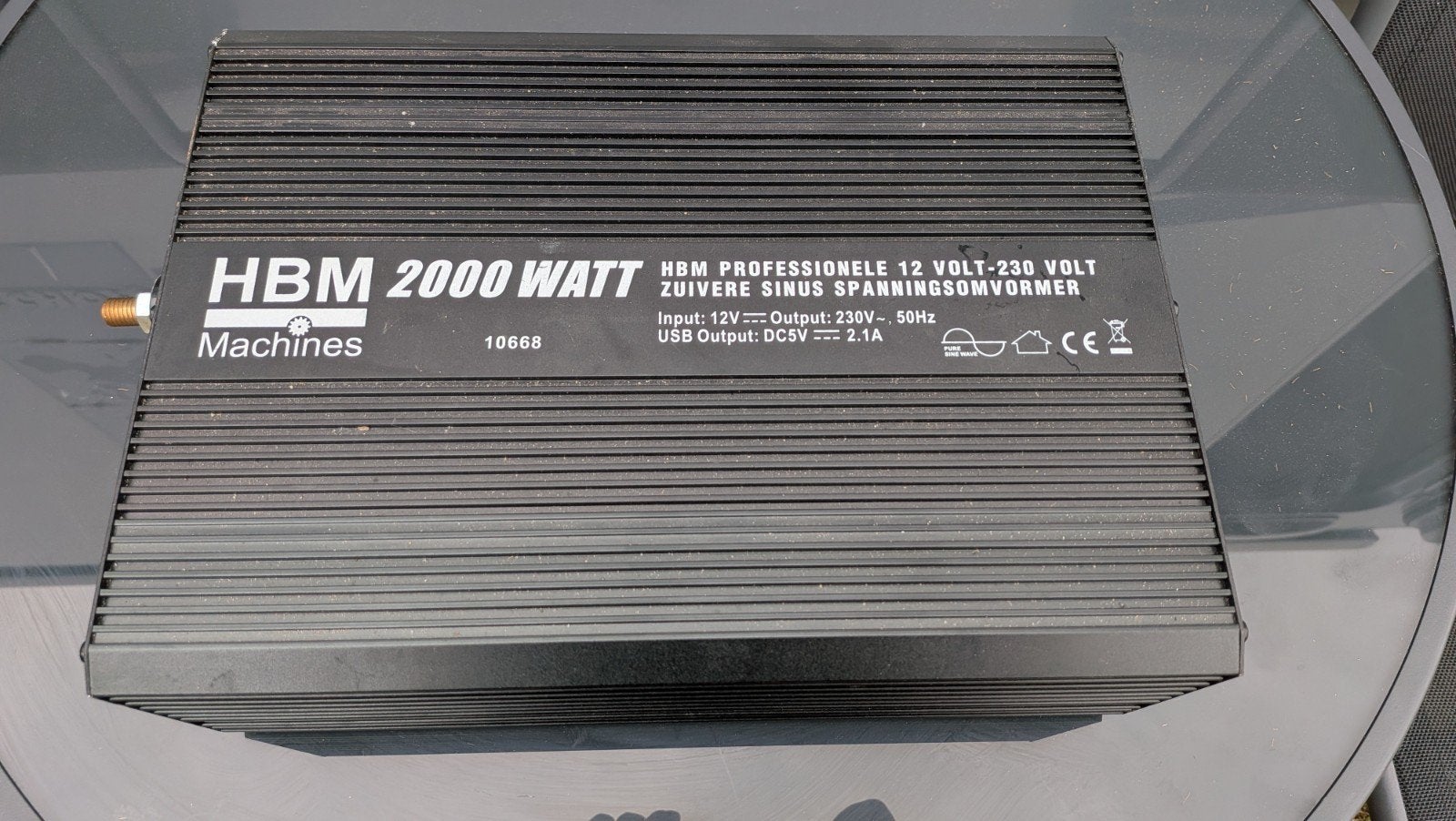 HBM 2000W zuivere sinus omvormer 12V naar 230V – camper/boot, Ophalen, Gebruikt