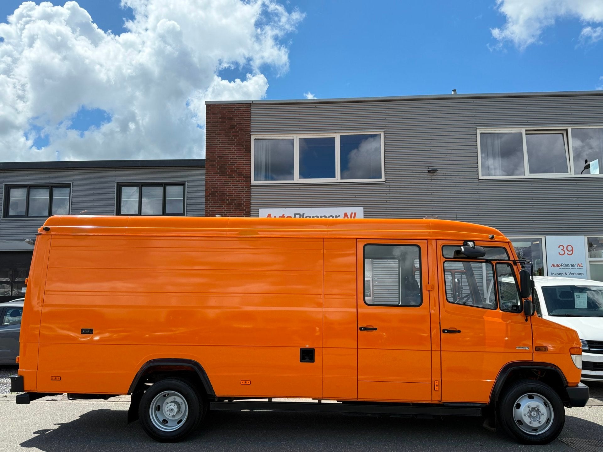 Mercedes-Benz Vario 813D! 4X2! Ex-Brandweer! 7-Persoons!, Gebruikt, 129 pk, 7 stoelen, Bedrijf