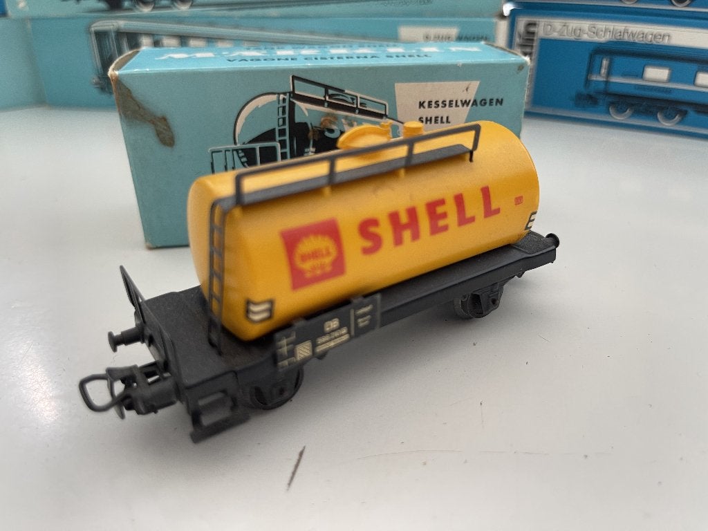 Märklin 4502 Tankwagen Shell DB Duitsland in OVP, Wisselstroom, Gebruikt, Wagon, Ophalen of Verzenden