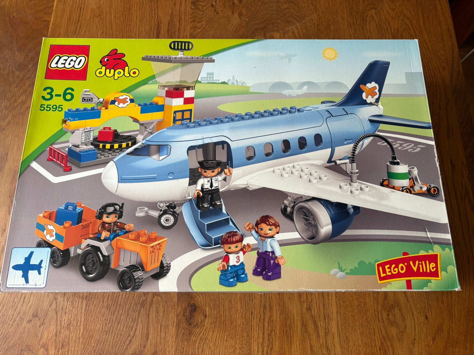 Duplo vliegtuig Lego Ville 5595 met verkeerstoren., Kinderen en Baby's, Ophalen, Zo goed als nieuw, Duplo