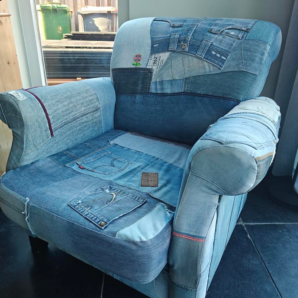 Unieke jeans fauteuil - Steun Klimmen tegen MS!, Gebruikt, Upcycled, Uniek, Denim, Creatief, 75 tot 100 cm, Ophalen of Verzenden