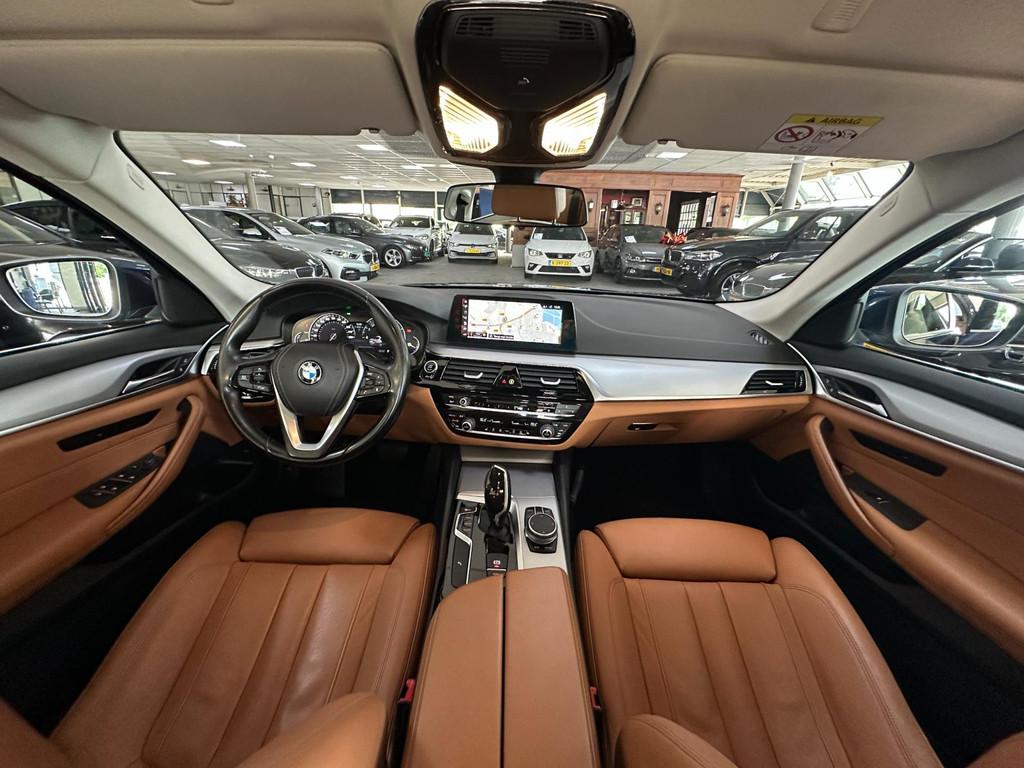 BMW 5-serie 520d High Executive/1STE EIG/NAVI/CAMERA/LEDER/N, Auto's, BMW, Automaat, Achterwielaandrijving, Euro 6, Blauw
