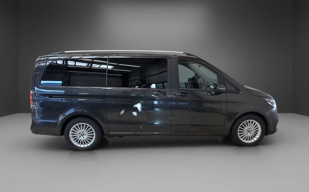 Mercedes-Benz V-Klasse 220d L2 Style Grijs Kenteken Distroni, Automaat, Gebruikt, Zwart, 4 cilinders