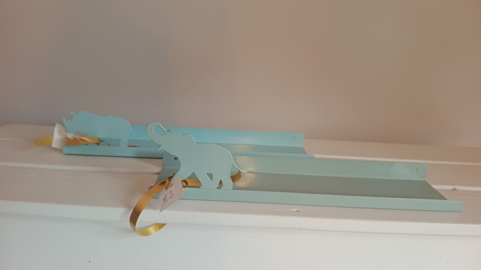 2 metalen schapjes Sostrene Grene met dierenfiguren, Ophalen of Verzenden, Zo goed als nieuw