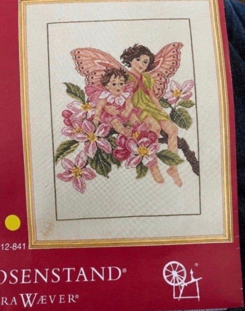BORDUURPAKKET EVA ROSENSTAND THE APPLE BLOSSOM FAIRIES PLUS, Verzenden, Nieuw, Handborduren, Borduurpakket