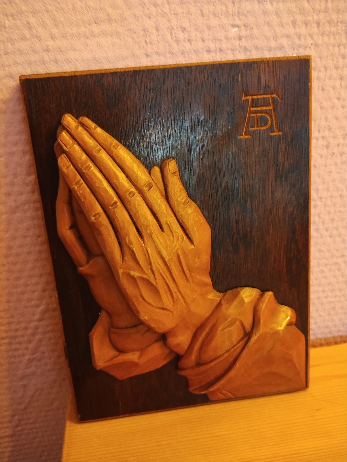 Houtsnijwerk Biddende Handen - Religieuze Wanddecoratie, Antiek en Kunst, Houtsnijwerk, Ophalen of Verzenden, Handgemaakt, 20 - 50 cm