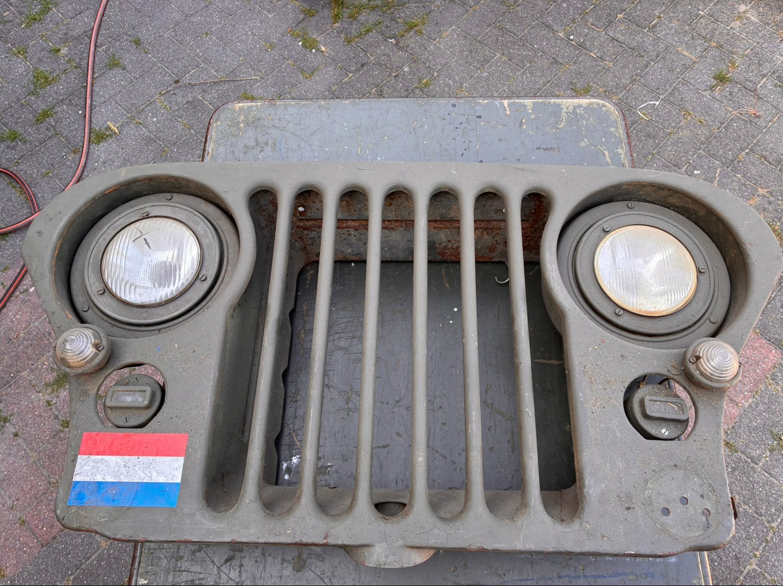 Mooie Willys Nekaf M38A1 grill, Ophalen