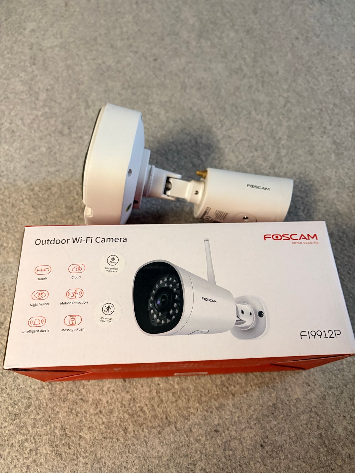 Foscam F19912P Outdoor Wi-Fi Camera - Zo goed als nieuw, Ophalen of Verzenden, Zo goed als nieuw, Buitencamera