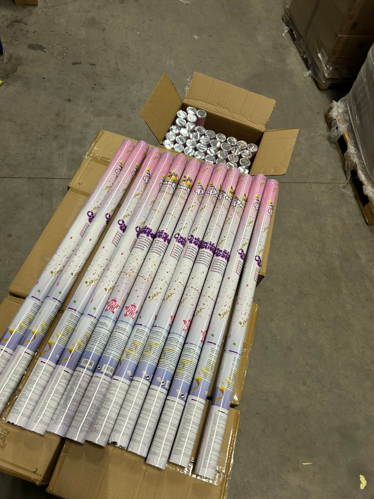 Grote partij 336 stuks confettikanonnen 100 cm kleurrijk, Hobby en Vrije tijd, Ophalen of Verzenden, Nieuw, Overige