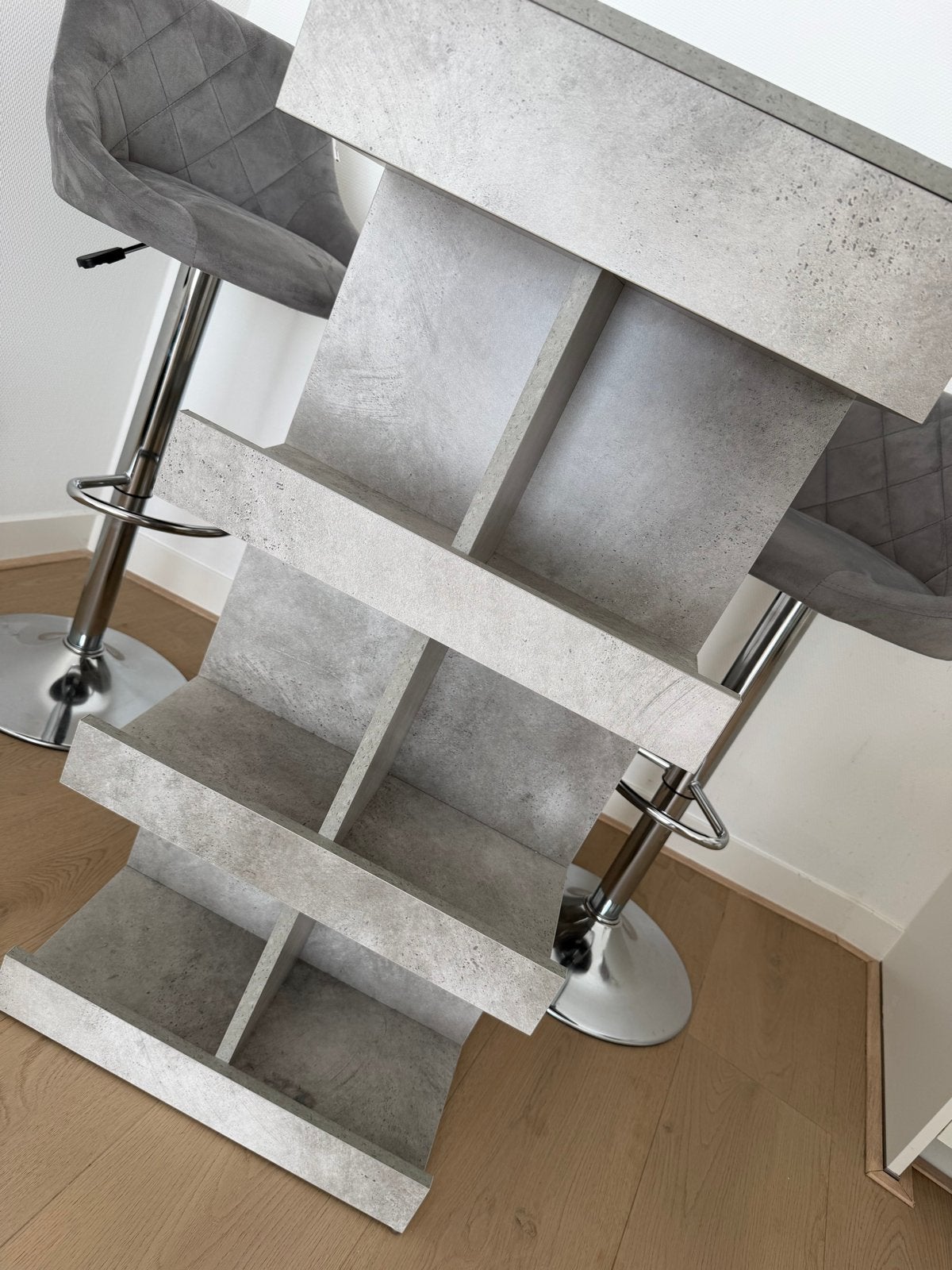 Moderne bartafel met 2 verstelbare barkrukken, Ophalen, In hoogte verstelbaar, Zo goed als nieuw, 90 cm of meer