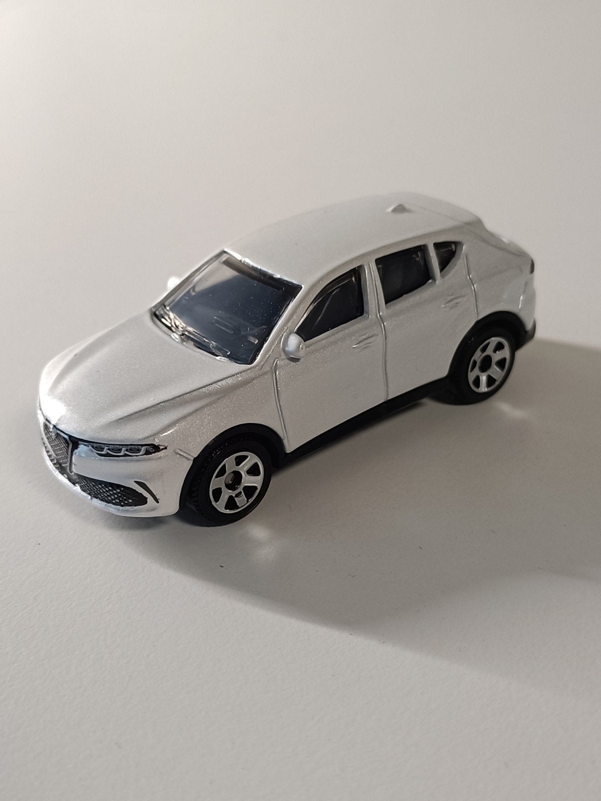 matchbox Alfa Romeo Tonale Wit, Ophalen of Verzenden, Zo goed als nieuw