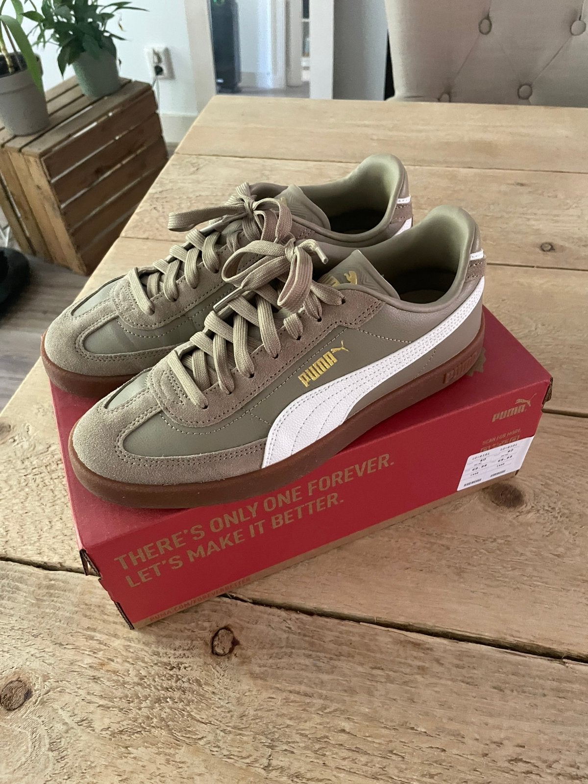 Taupe puma sneakers, Overige kleuren, Ophalen of Verzenden, Sneakers of Gympen, Zo goed als nieuw