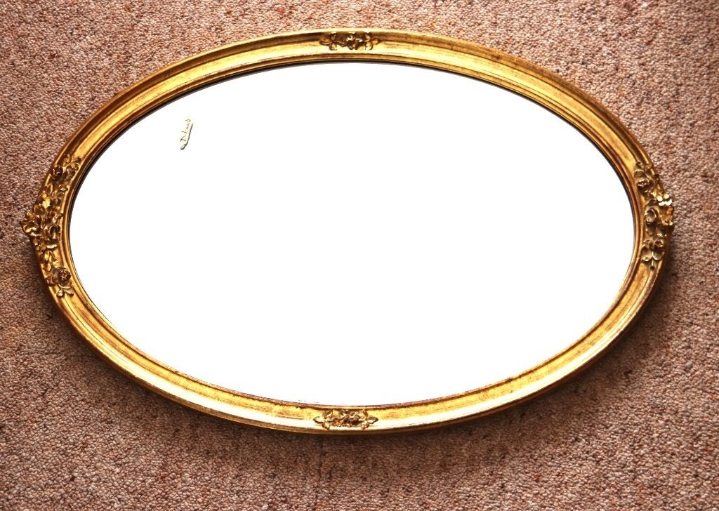 Antieke ovale Spiegel met gouden sierrand, Ophalen of Verzenden, Ovaal, Minder dan 50 cm, Minder dan 100 cm
