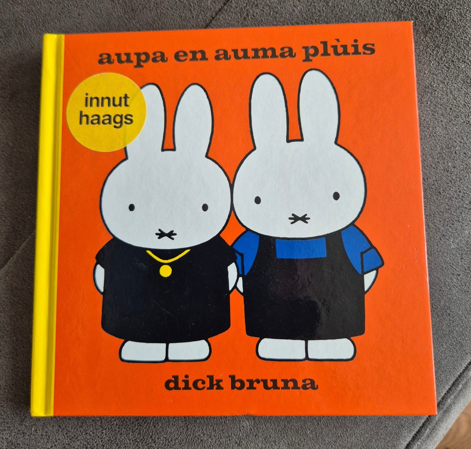 Aupa en Auma Pluis (Opa en Oma Pluis) - Dick Bruna (Haags), Ophalen of Verzenden, Zo goed als nieuw, Dick Bruna, Sprookjes