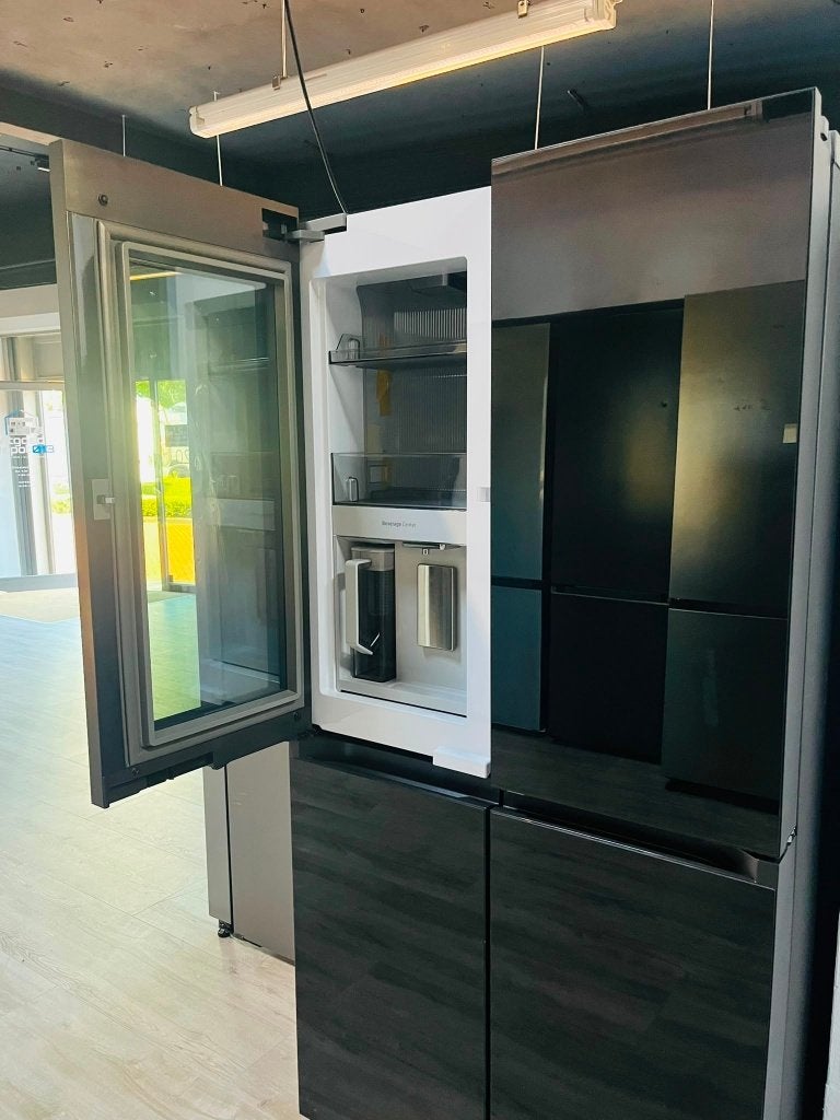 Foto 3 van Samsung Bespoke Amerikaanse Koelkast–4 Deurs-Beverage Center