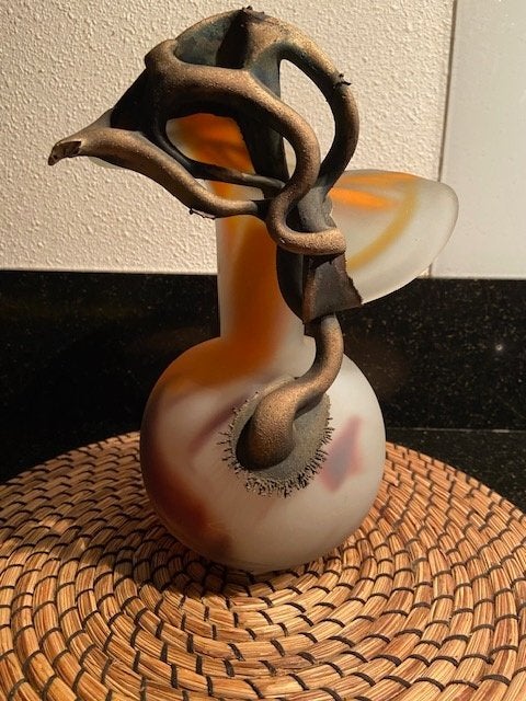 Art Nouveau vaas/kan melkglas en metaal, Ophalen of Verzenden