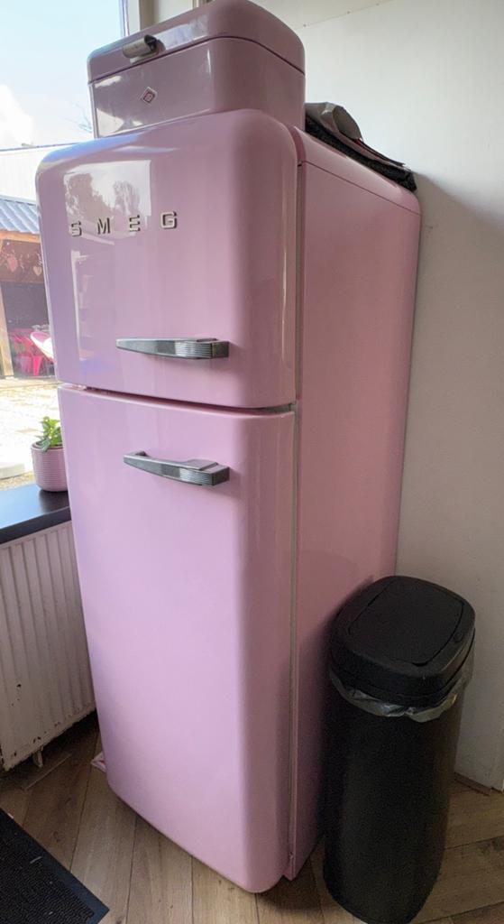 prachtige roze SMEG koelkast te koop, Witgoed en Apparatuur, Ophalen, 200 liter of meer, 60 cm of meer, 160 cm of meer