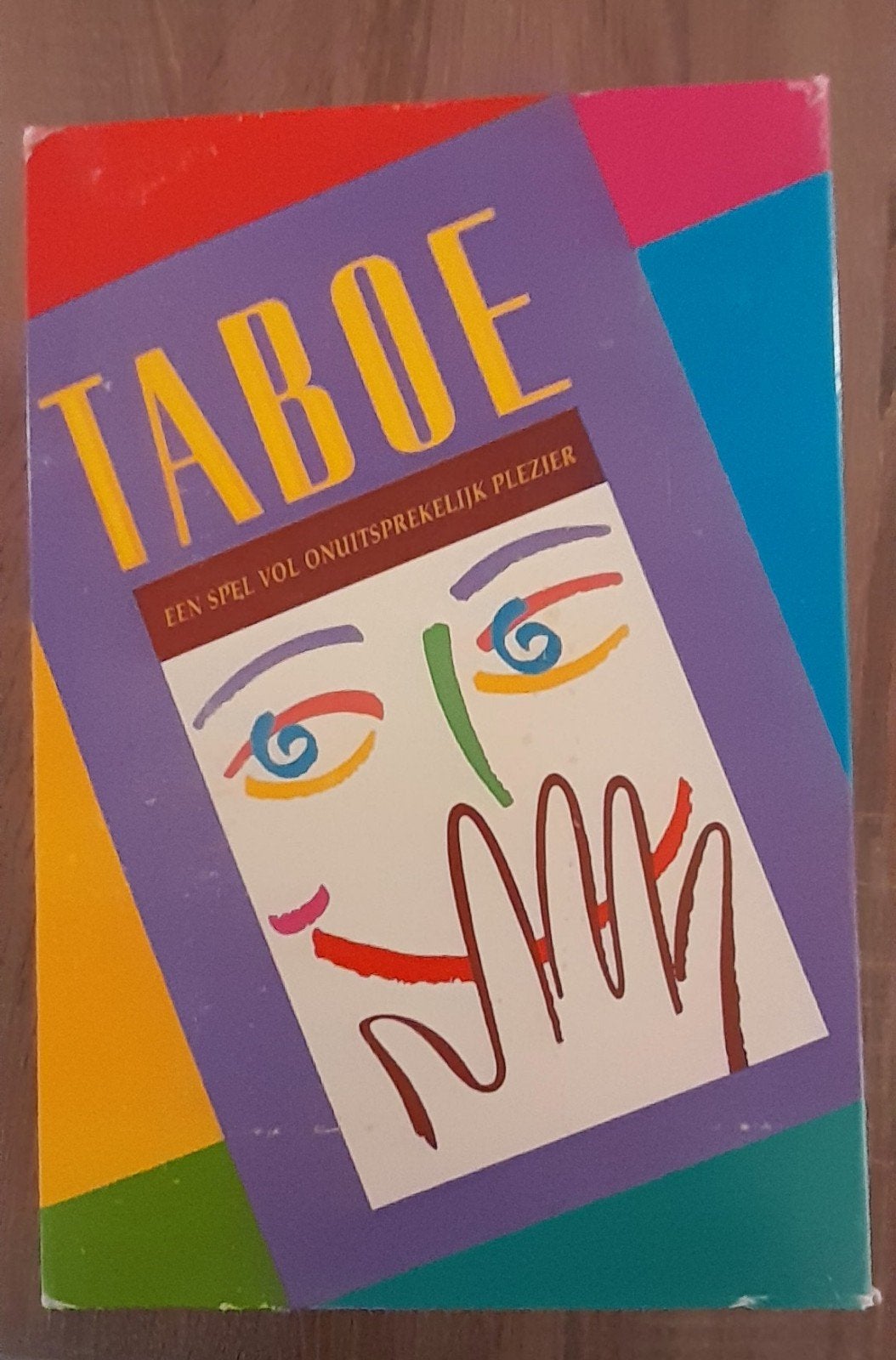 Taboe: Een spel vol onuitsprekelijk plezier, Hobby en Vrije tijd, Drie of vier spelers, Ophalen of Verzenden, Gebruikt, MB Spellen