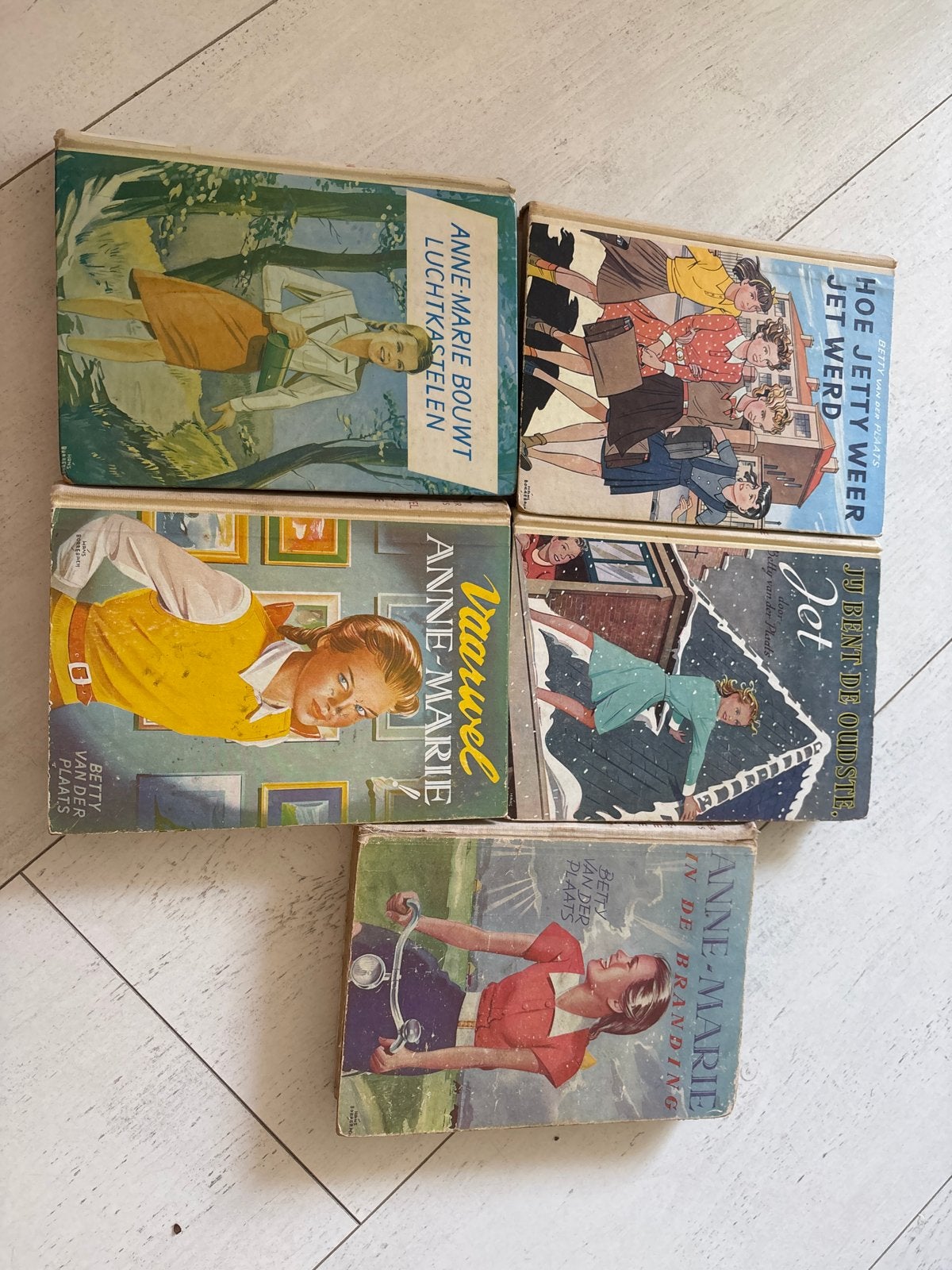 5x Anne-Marie boeken van Betty van der Plaats, Ophalen of Verzenden, Gelezen, Nederland
