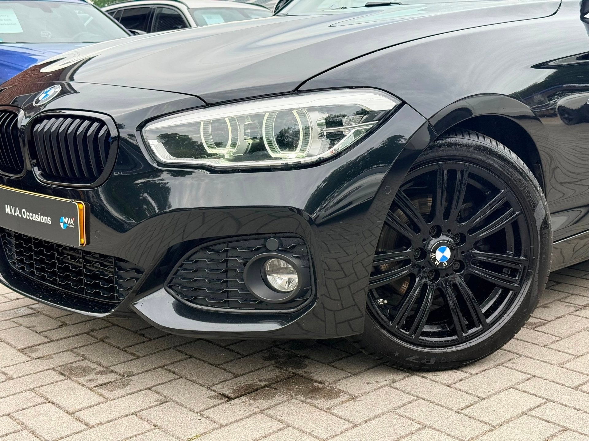 BMW 1-serie 118i Centennial High Executive M Sport|Nieuwe Tu, Gebruikt, Zwart, Bedrijf, 650 kg