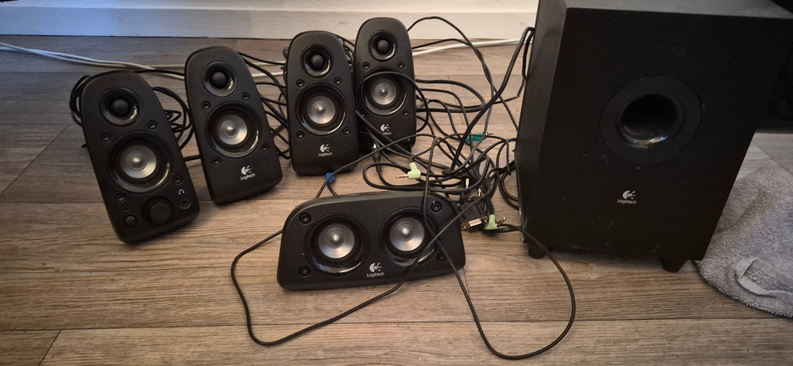 Logitech Z506 Surround Sound Speakerset, Computers en Software, Ophalen of Verzenden, Gebruikt, Logitech