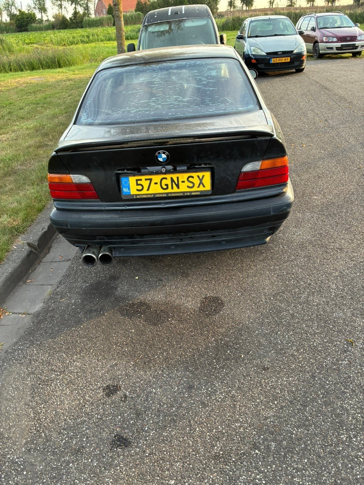 BMW E36 318is / 325i koets met kenteken en apk, Auto's, Achterwielaandrijving, Zwart, 3-Serie, Geïmporteerd