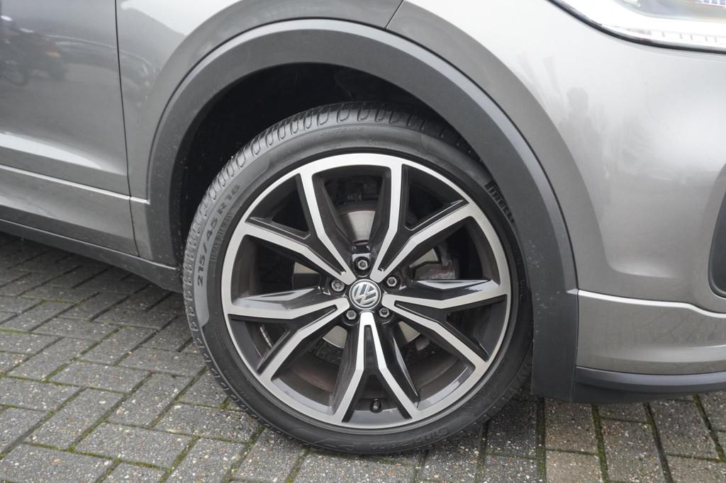 Volkswagen T-Cross 1.0 TSI Life / R-Line / ACC / Carplay / S, Gebruikt, 116 pk, Bedrijf, 630 kg