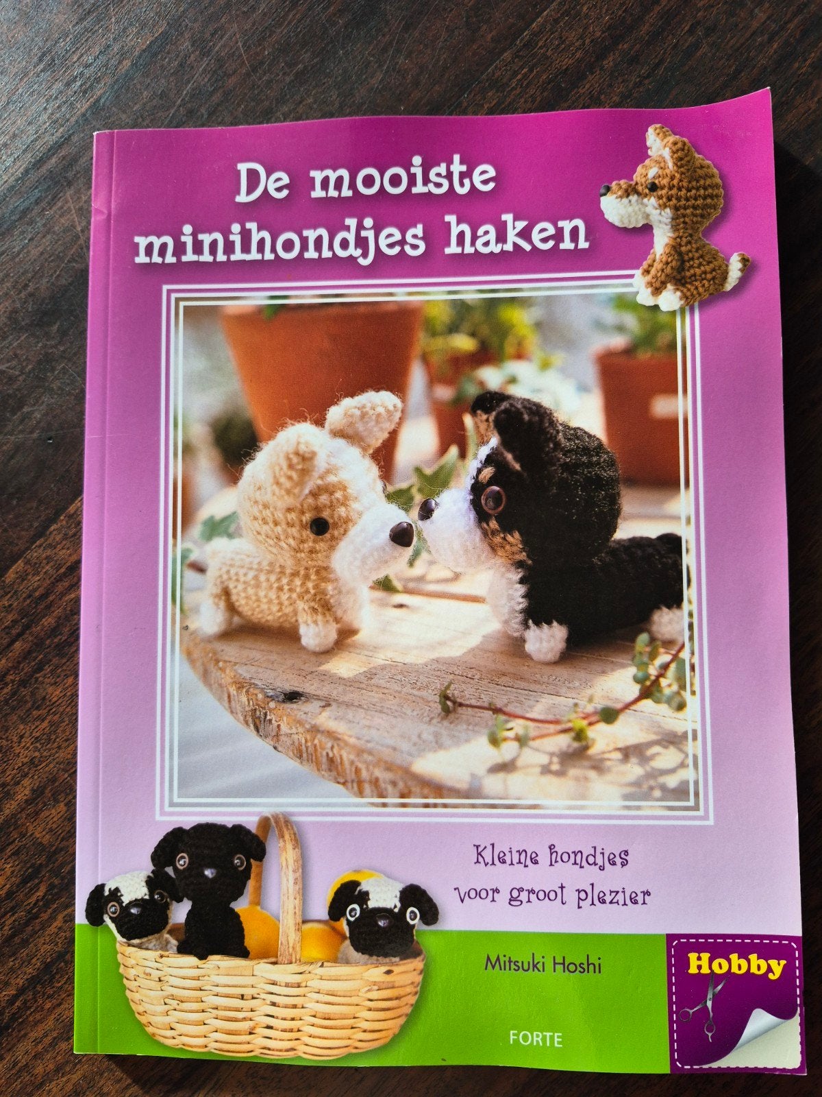 De mooiste minihondjes haken, Ophalen of Verzenden, Zo goed als nieuw, Haken, Patroon of Boek