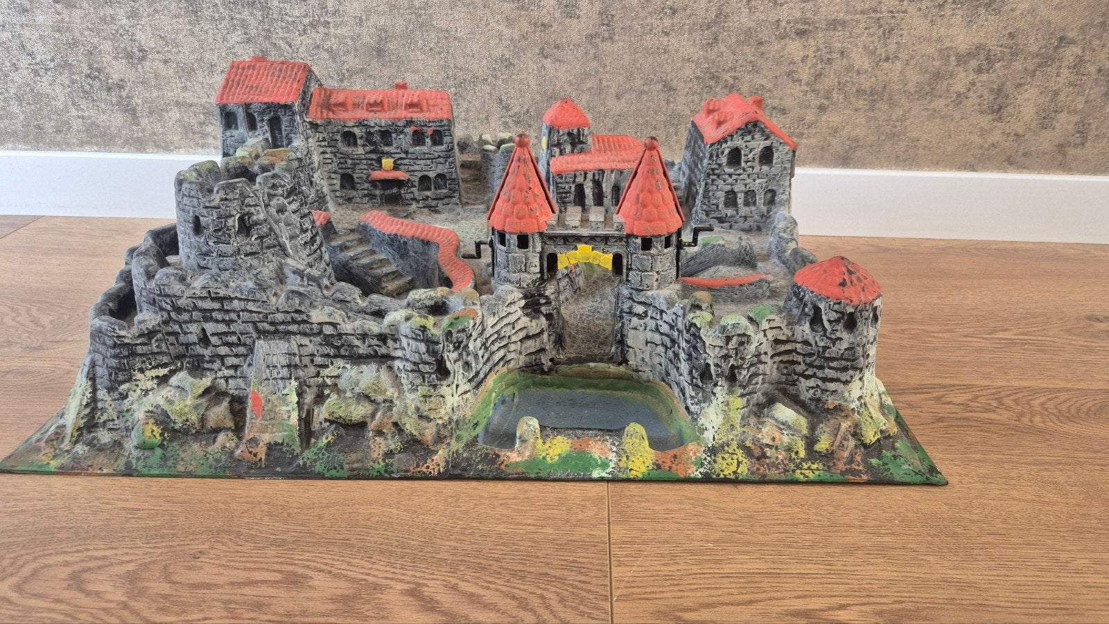 Groot vintage speelgoedkasteel / ridderkasteel – ca. 60 cm b, Hobby en Vrije tijd, Ophalen of Verzenden