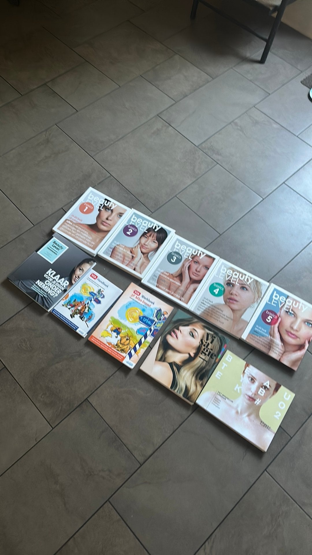Schoonheidsspecialist  schoolboeken, Ophalen, Beta, Zo goed als nieuw, MBO