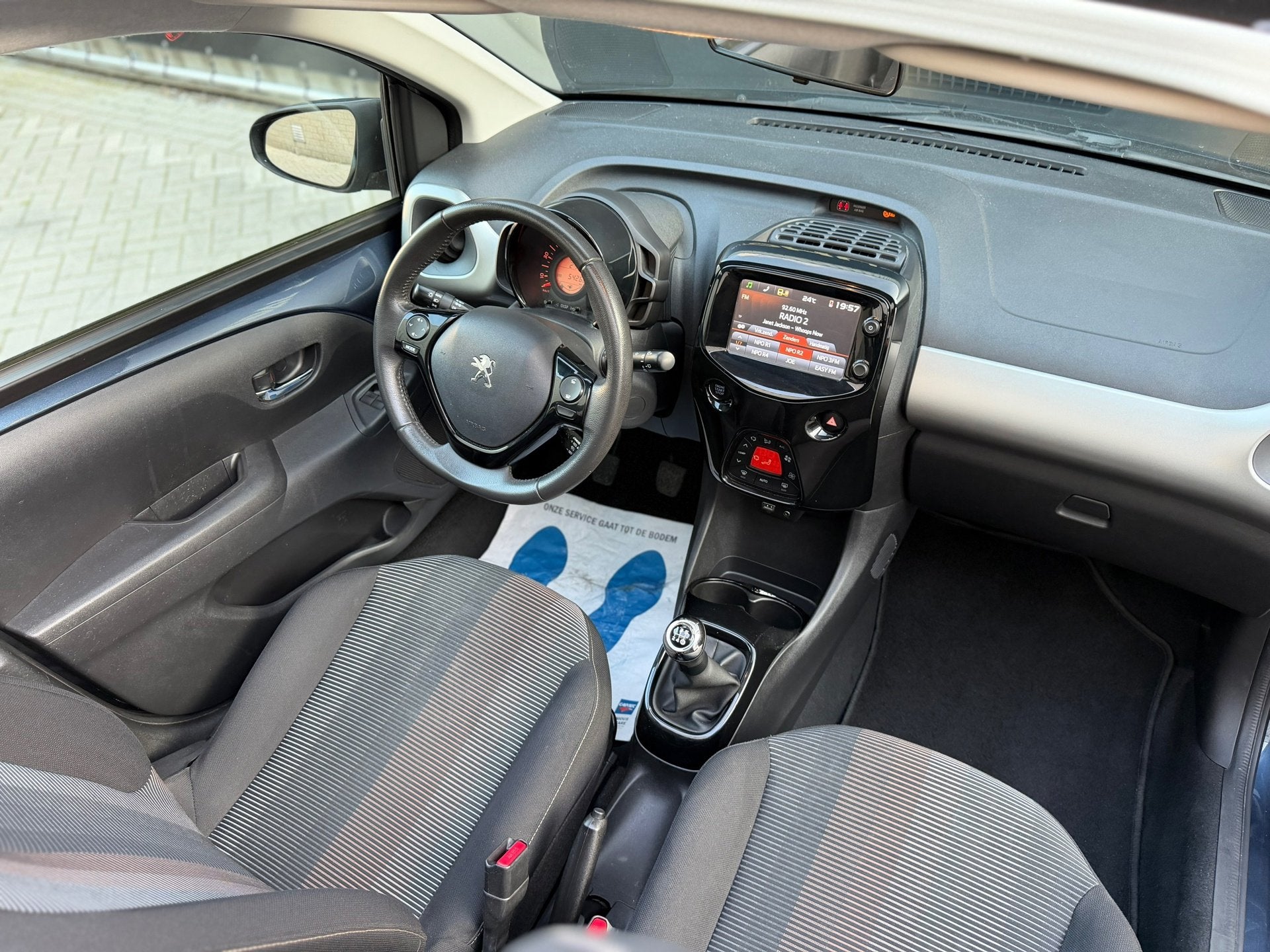 Peugeot 108 1.0 e-VTi Première Top Cabriolet Camera Cruise, Voorwielaandrijving, Stof, Gebruikt, Zwart
