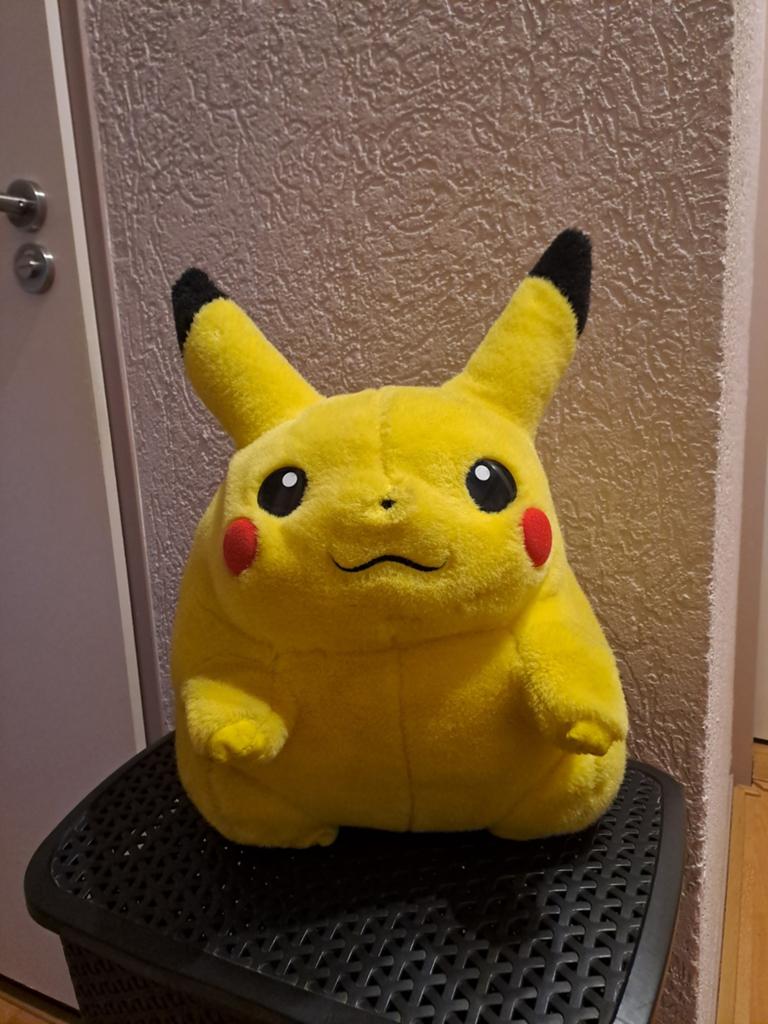 Pikachu Plush knuffel (Pokémon), Kinderen en Baby's, Speelgoed | Knuffels en Pluche, Muis, Gebruikt, Geel, Ophalen of Verzenden