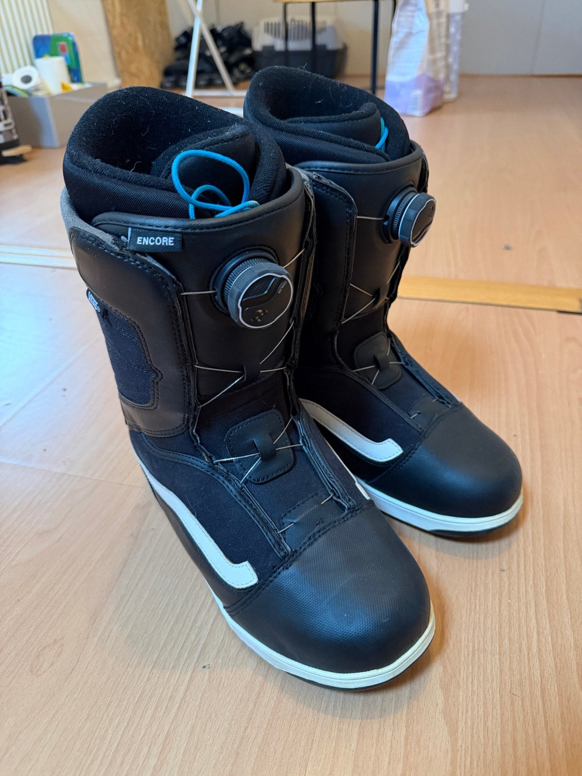 Vans Encore Snowboardschoenen Maat 39-40, Ophalen of Verzenden, Zo goed als nieuw, Snowboots