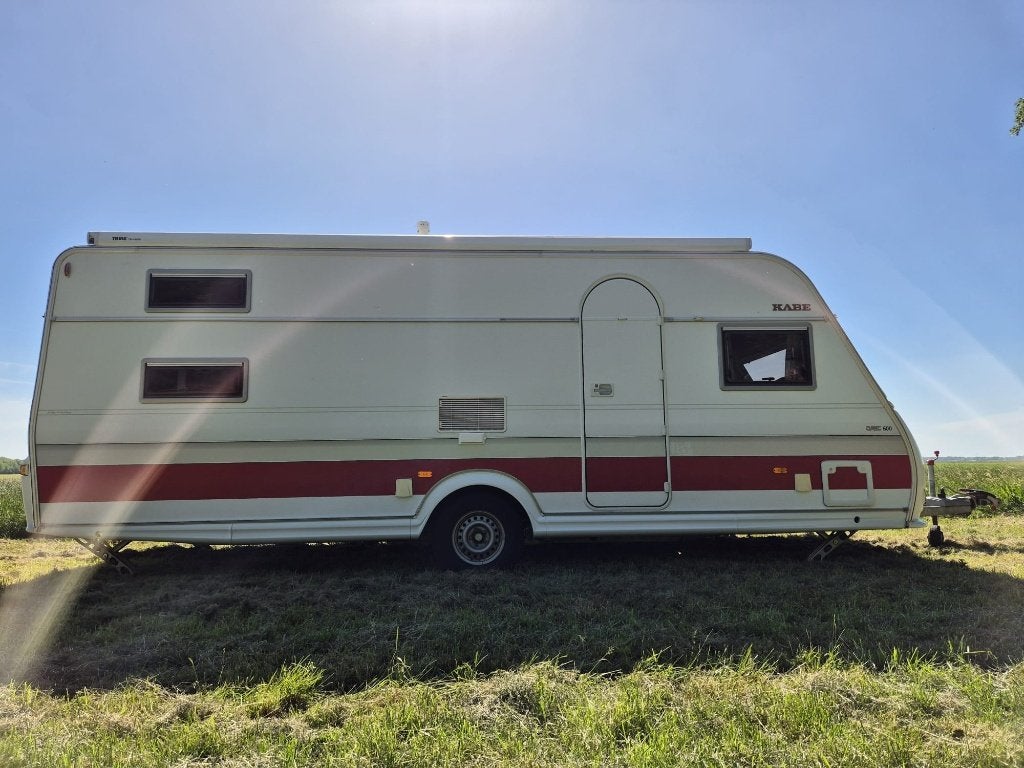 Kabe Classic 600 GLE KS 2018 (full options off-grid), Info@kabe.se, Lengtebed, Rondzit, Kabe