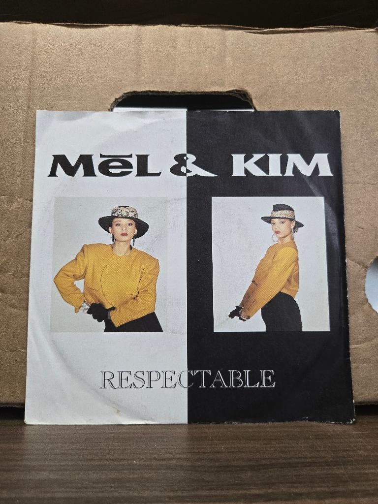 Mel & Kim - Respectable, Cd's en Dvd's, Vinyl Singles, Zo goed als nieuw, Beschermende buitenhoes, Fotohoes, Single, 1980 - 1989
