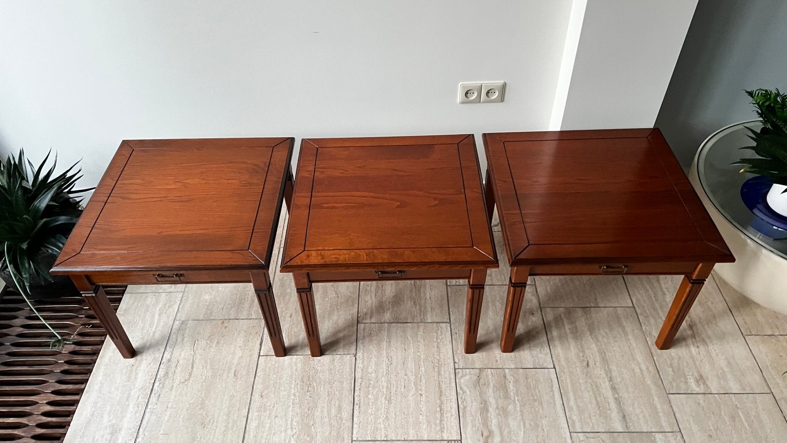 3 klassieke side tables van massief kersenhout met lade, Ophalen, Zo goed als nieuw, Rechthoekig