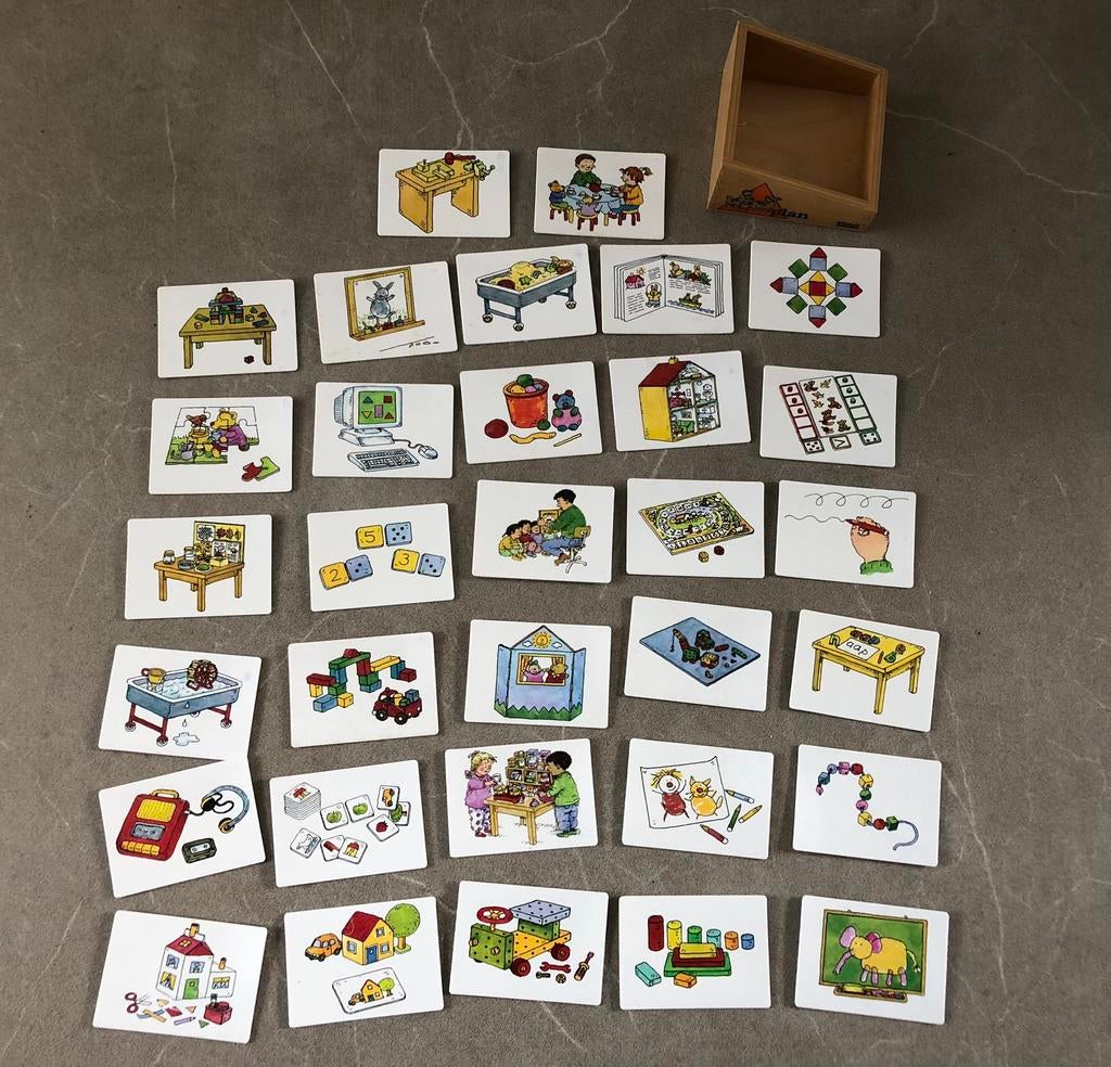 35 kaartjes voor op kiesbord in kleutergroep van Dagmar Stam, Ophalen of Verzenden, Gebruikt