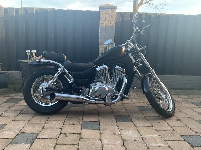 Suzuki Intruder 700 uit 1987, 700 cc, Cardan-aandrijving, 2 cilinders, Gebruikt