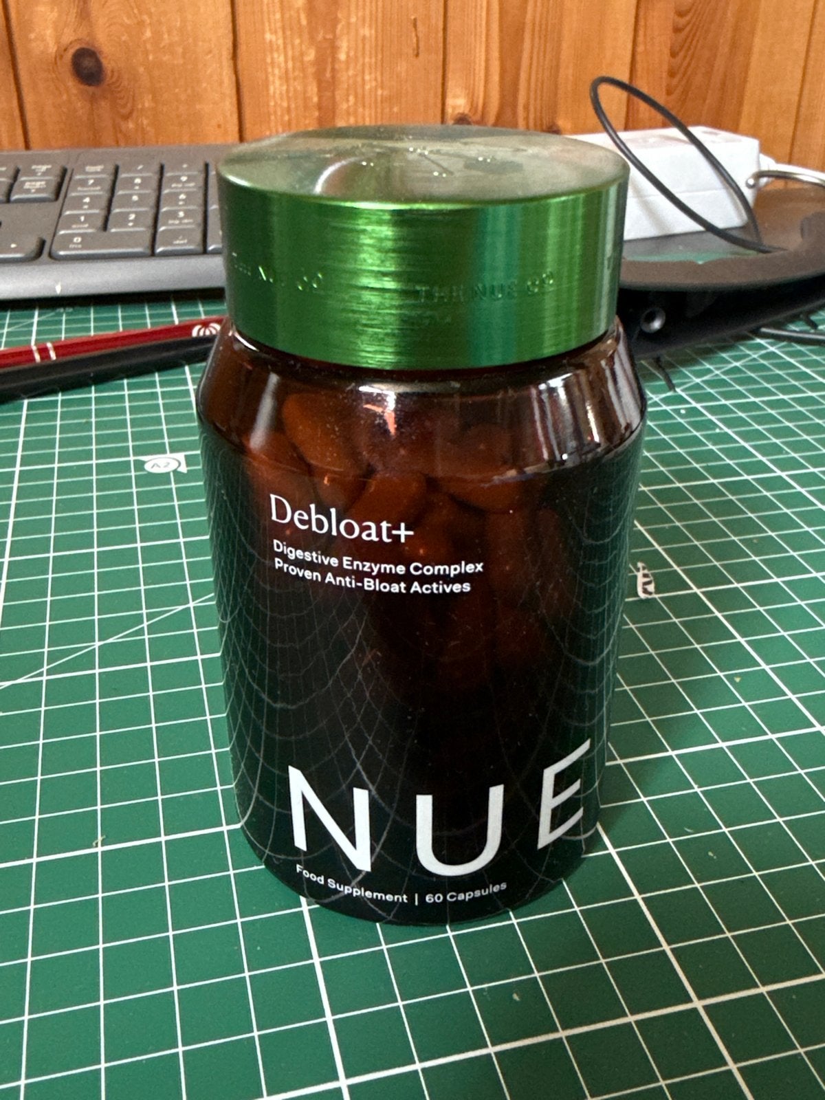 NUE Co Debloat+ Spijsverteringsenzymen - 60 capsules, Poeder of Drank, Nieuw, Ophalen of Verzenden, Nvt