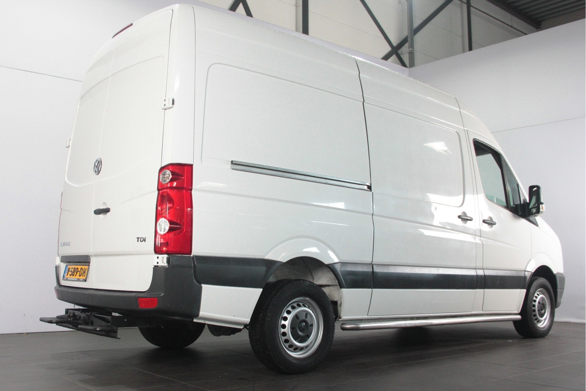 Volkswagen Crafter 50 2.0 TDI L2H2 - Trekhaak / Bluetooth /, Auto's, Euro 5, Gebruikt, 4 cilinders, Volkswagen
