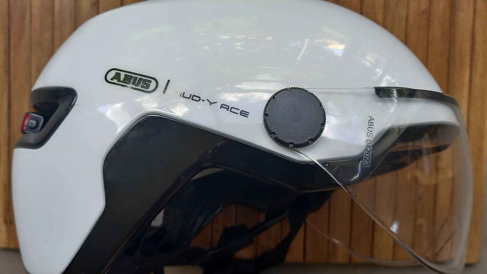 E-bike : ABUS Hud-Y Ace Fietshelm Wit met Vizier, Ophalen of Verzenden, Zo goed als nieuw, Heer of Dame, L