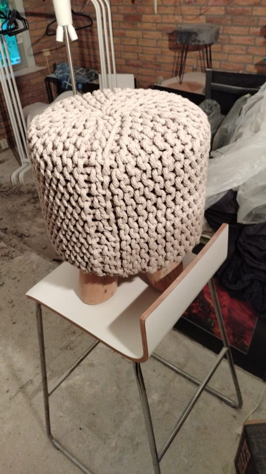 Leuk gehaakt krukje poefje voetenbankje, Huis en Inrichting, Minder dan 50 cm, Minder dan 50 cm, Ophalen of Verzenden, Zo goed als nieuw