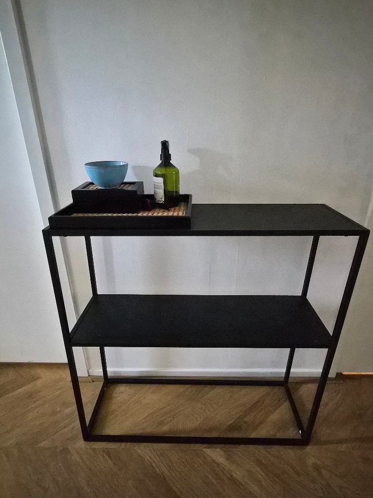 Zwart metalen console tafel / sidetable met 2 planken, Ophalen, Gebruikt, 50 tot 100 cm, Modern industrieel