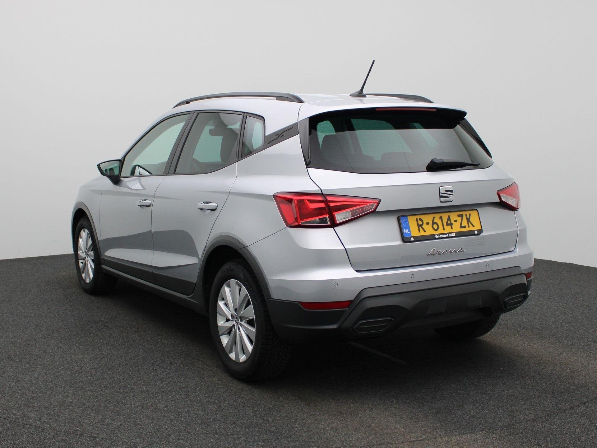 SEAT Arona 1.0 TSI Style Business Connect | STOELVERWARMING, Auto's, 12 maanden, Stof, Gebruikt, 95 pk