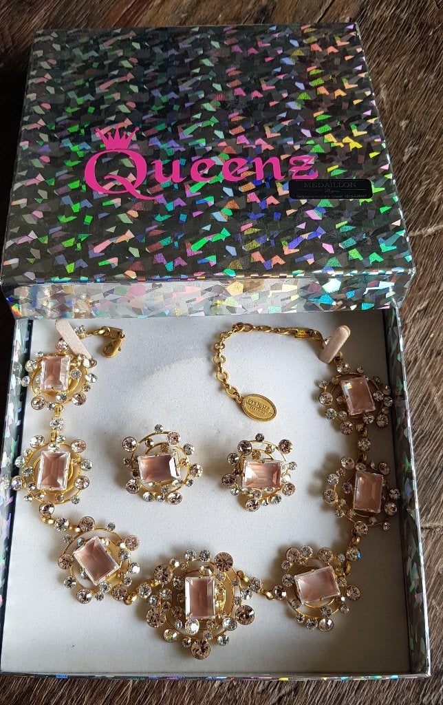 Konplott sieradenset, ketting en oorbellen., Overige materialen, Overige kleuren, Nieuw, Ophalen of Verzenden