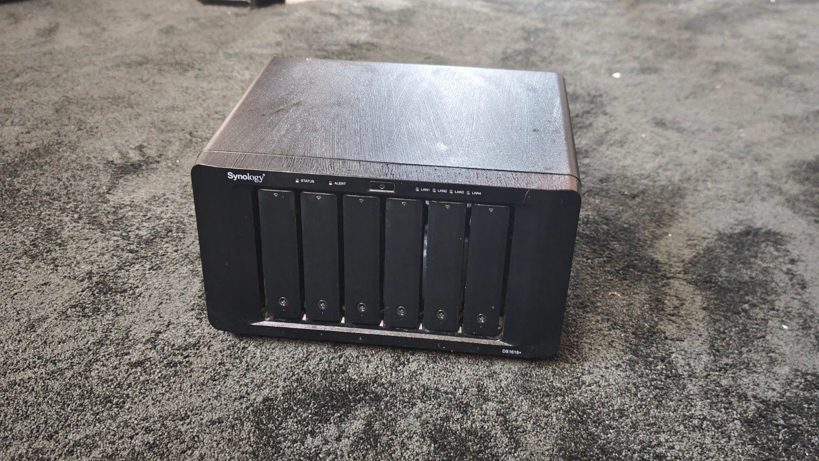 Synology DS1618+ 6-bay NAS met 4, 8 of 12GB RAM, Computers en Software, Ophalen of Verzenden, Gebruikt