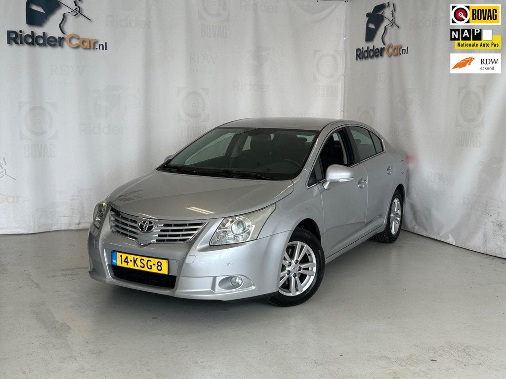 Toyota Avensis 1.8 VVTi Dynamic|AUTOMAAT|NAP|CRUISE|PARK SEN, Auto's, Toyota, 4 cilinders, Origineel Nederlands, 1600 kg, Sedan