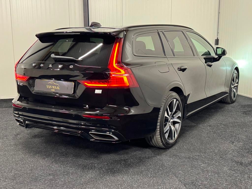 Volvo V60 2.0 T6 Recharge AWD R-Design 2021 340PK HARMAN/CAM, Automaat, Stof, Gebruikt, 4 cilinders