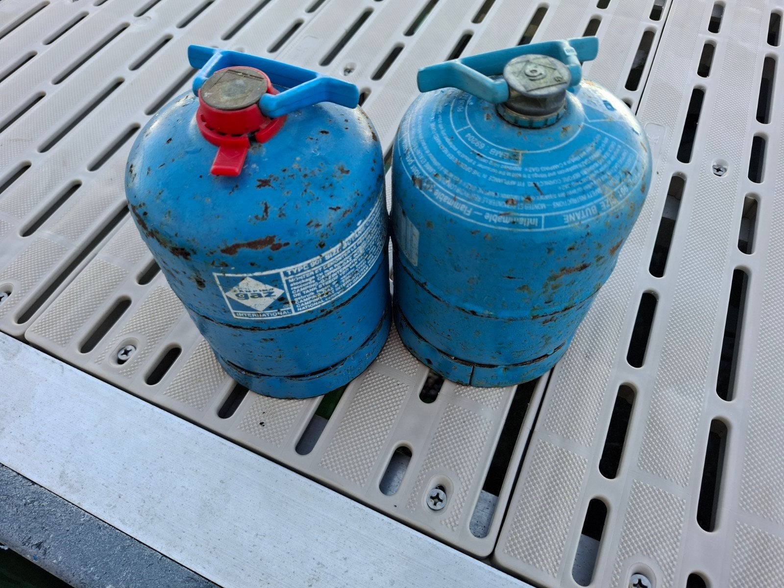 2x Campingaz 901 gasflesjes, Ophalen