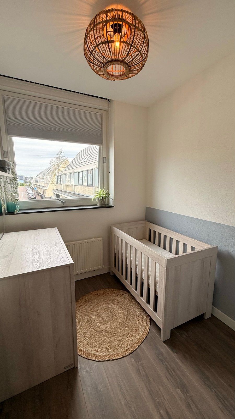 Interbaby Oslo commode & ledikant met nieuw Tencel matras, Zo goed als nieuw, Minder dan 140 cm, Minder dan 70 cm, Ophalen